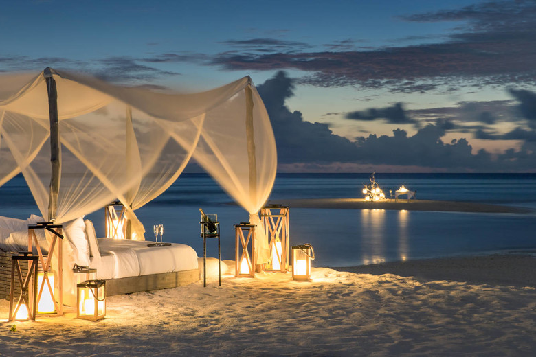 Lavadhoo Sleepover