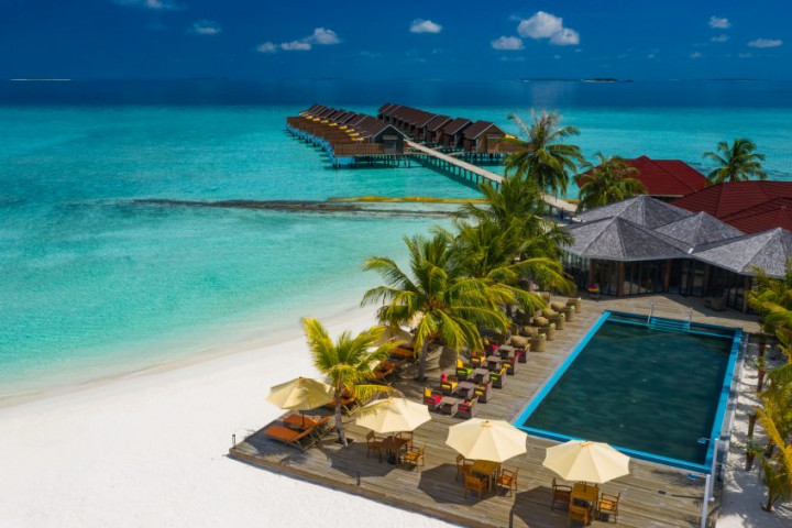 Thundi Pool Bar