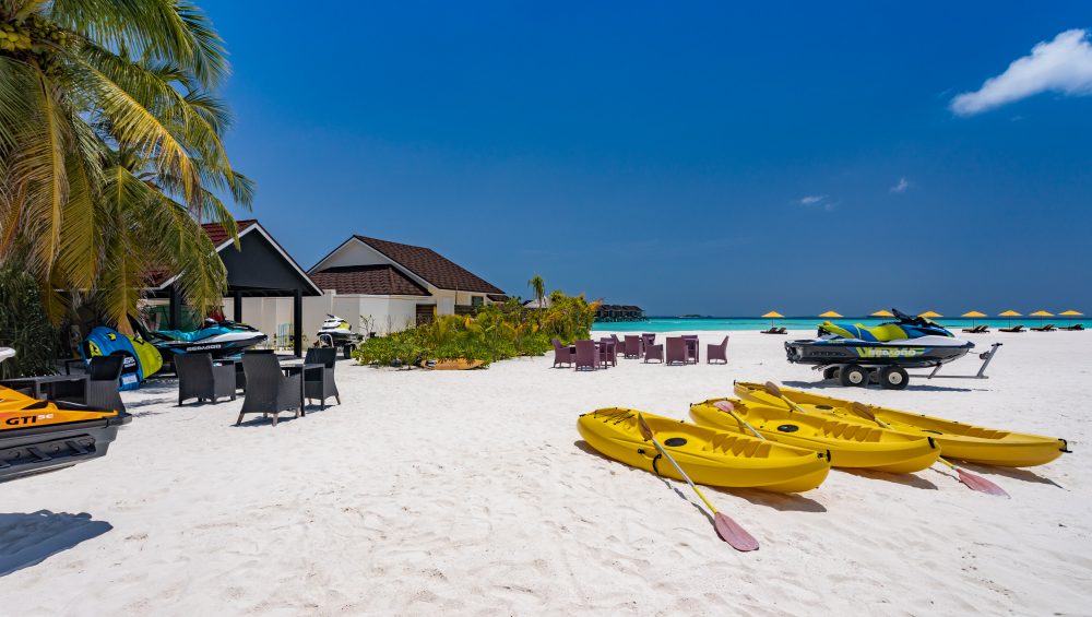 Fulhangi Dive School